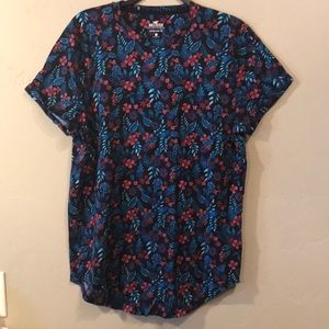 Hollister curved hem floral T-Shirt